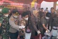 1766056138166-kejari-parepare-memusnahkan-barang-bukti-narkoba-seberat-2-kg-sepanjang-2025-1766036068787_169