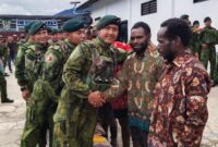 1766228953344-tujuh-anggota-opm-ikrar-kembali-ke-nkri-1766216710657_169