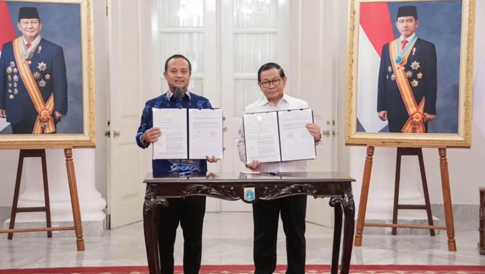 1766228956506-gubernur-sulsel-andi-sudirman-sulaiman-bersama-gubernur-dki-jakarta-pramono-anung-1766212129026_169