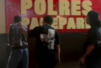 1767460049845-polisi-menangkap-asn-pelaku-pencuri-motor-1767442406799_169