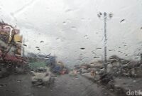 1767503256830-ilustrasi-hujan-1_169