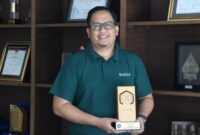 1767632921913-corporate-information-communication-technology-cict-kalla-razmal-djamal-memegang-penghargaan-top-digital-implementation-2025-s-1767612707113_169