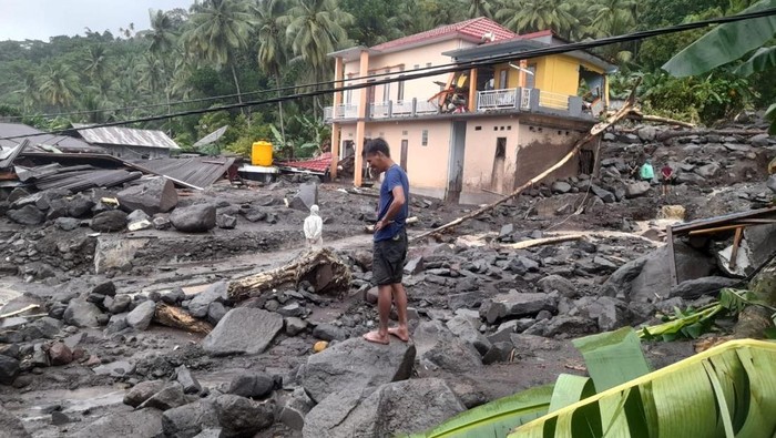 1767676080475-banjir-bandang-di-sitaro-1767624025392_169
