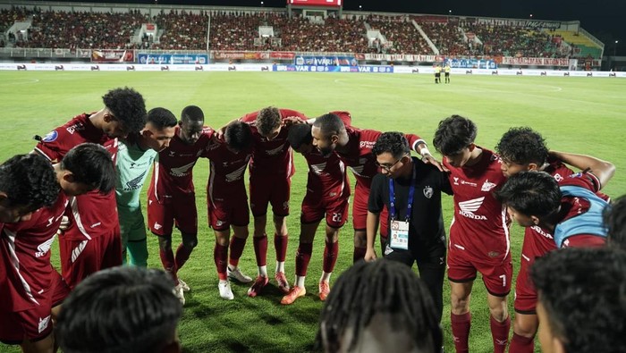 1767935265622-kapten-psm-makassar-yuran-fernandes-memompa-semangat-para-pemain-psm-jelang-melawan-bali-united-1745923210308_169