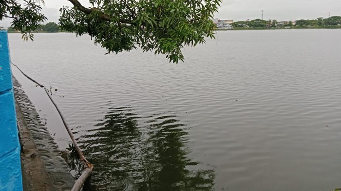 1768064841850-kondisi-waduk-tunggu-pampang-di-makassar-1768045729465_169