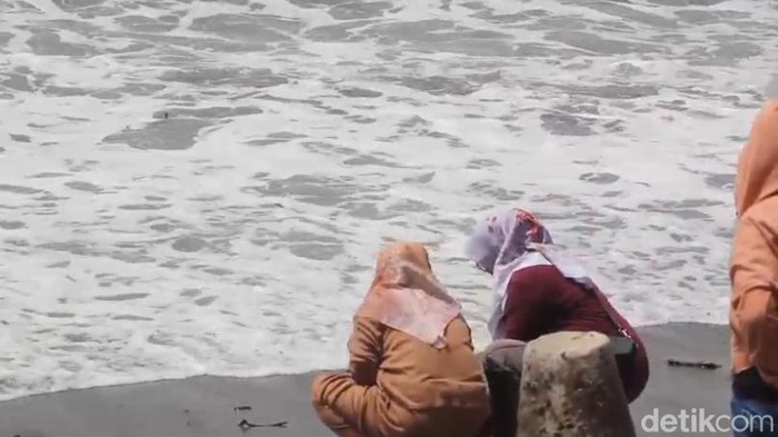 1768129582077-pantai-lumpue-1768110401231_169