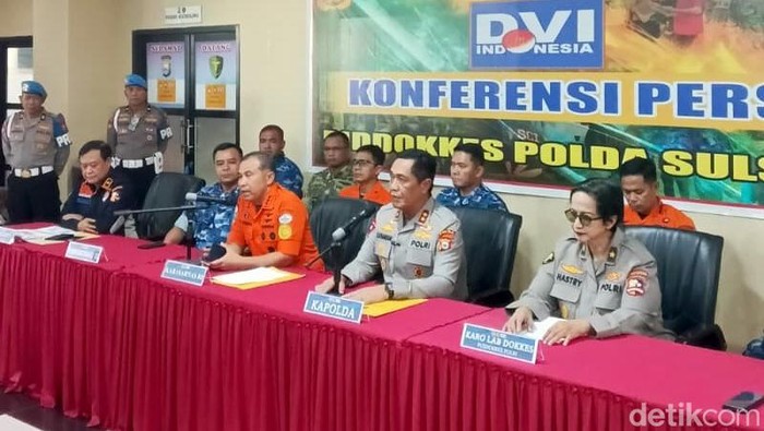 1769166492868-konferensi-pers-soal-operasi-sar-pesawat-atr-42-500-yang-kecelakaan-di-gunung-bulusaraung-kabupaten-pangkep-sulawesi-selatan-1769156595810_169