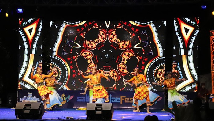 1769490451598-salah-satu-kegiatan-dalam-festival-salo-karajae-parepare-1769442382455_169